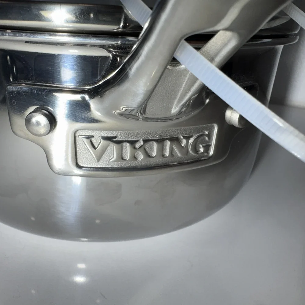 VIKING 3 Ply Stainless Steel Saucepan 2.25 Qt NEW Glass Lid Vent Inudction
